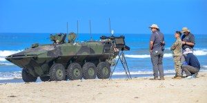 Meteorology and Oceanography Battlespace Surveillance Company 1st Intelligence Battalion Marines and NRL Ocean Science Division engineers observe surf conditions and LittoralLens system performance during amphibious combat vehicle operations. (U.S. Navy photo by Michael Walls)